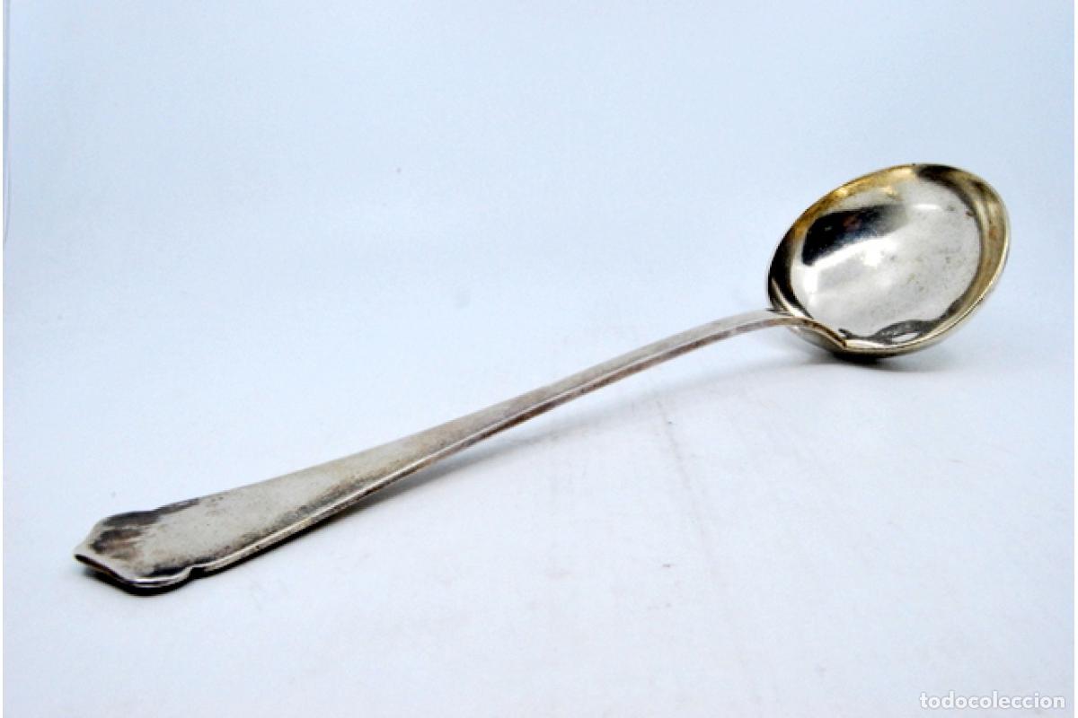 Antig&uuml;edades: Cuchar&oacute;n de sopa de plata - Foto 2