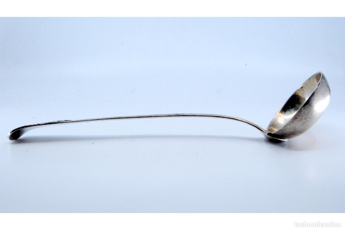 Antig&uuml;edades: Cuchar&oacute;n de sopa de plata - Foto 3