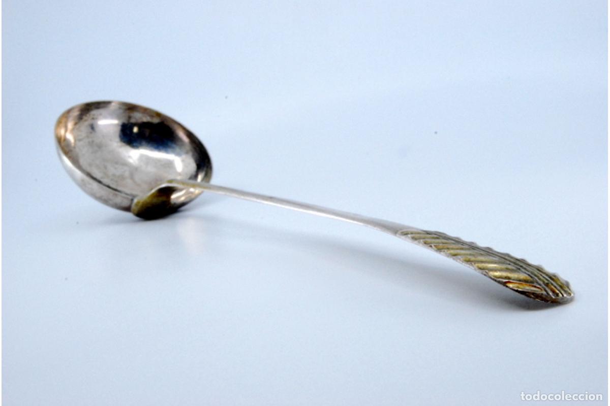 Antig&uuml;edades: Cuchar&oacute;n de sopa de plata - Foto 2