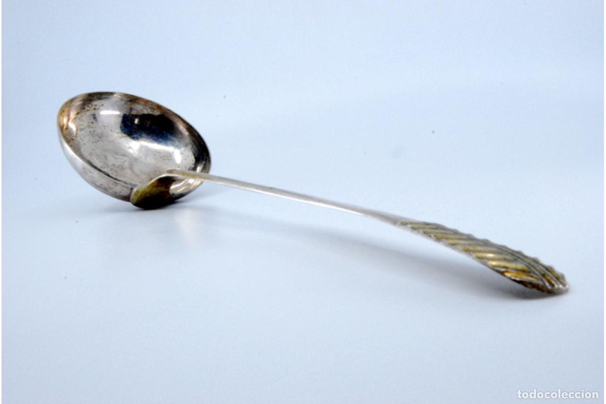 Antig&uuml;edades: Cuchar&oacute;n de sopa de plata - Foto 3