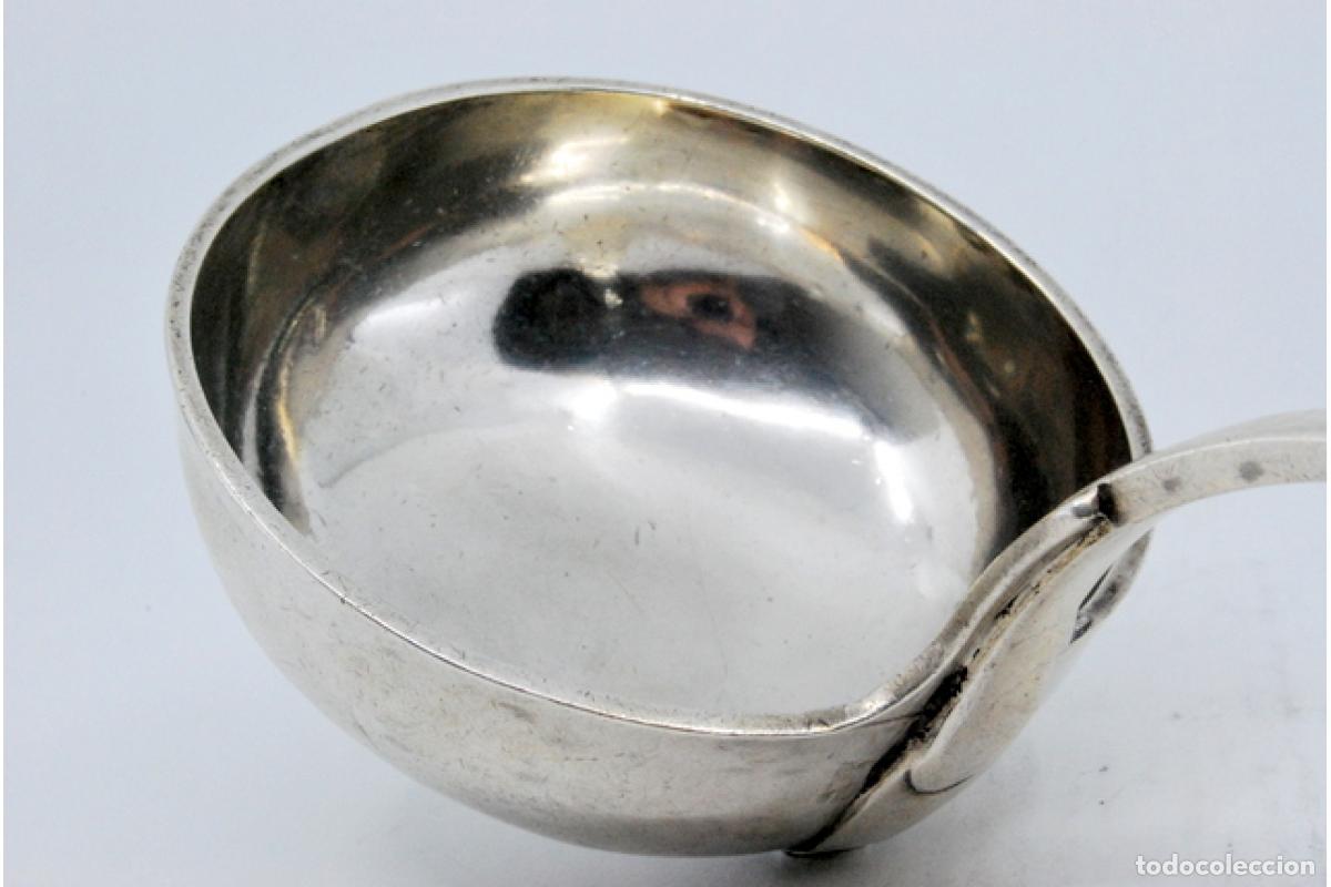 Antig&uuml;edades: Cuchar&oacute;n de sopa de plata - Foto 2