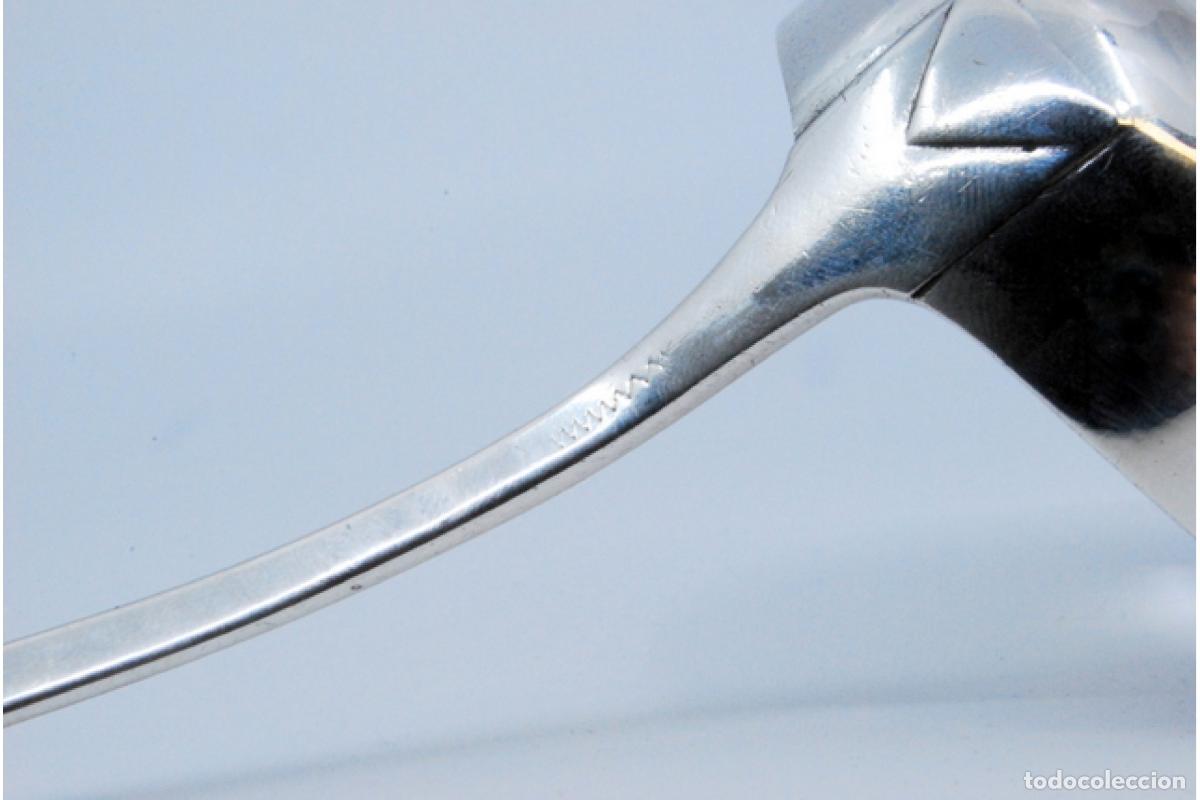 Antig&uuml;edades: Cuchar&oacute;n de sopa de plata - Foto 2