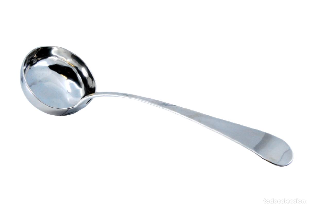 Antiques: Cuchar&oacute;n de sopa de plata
