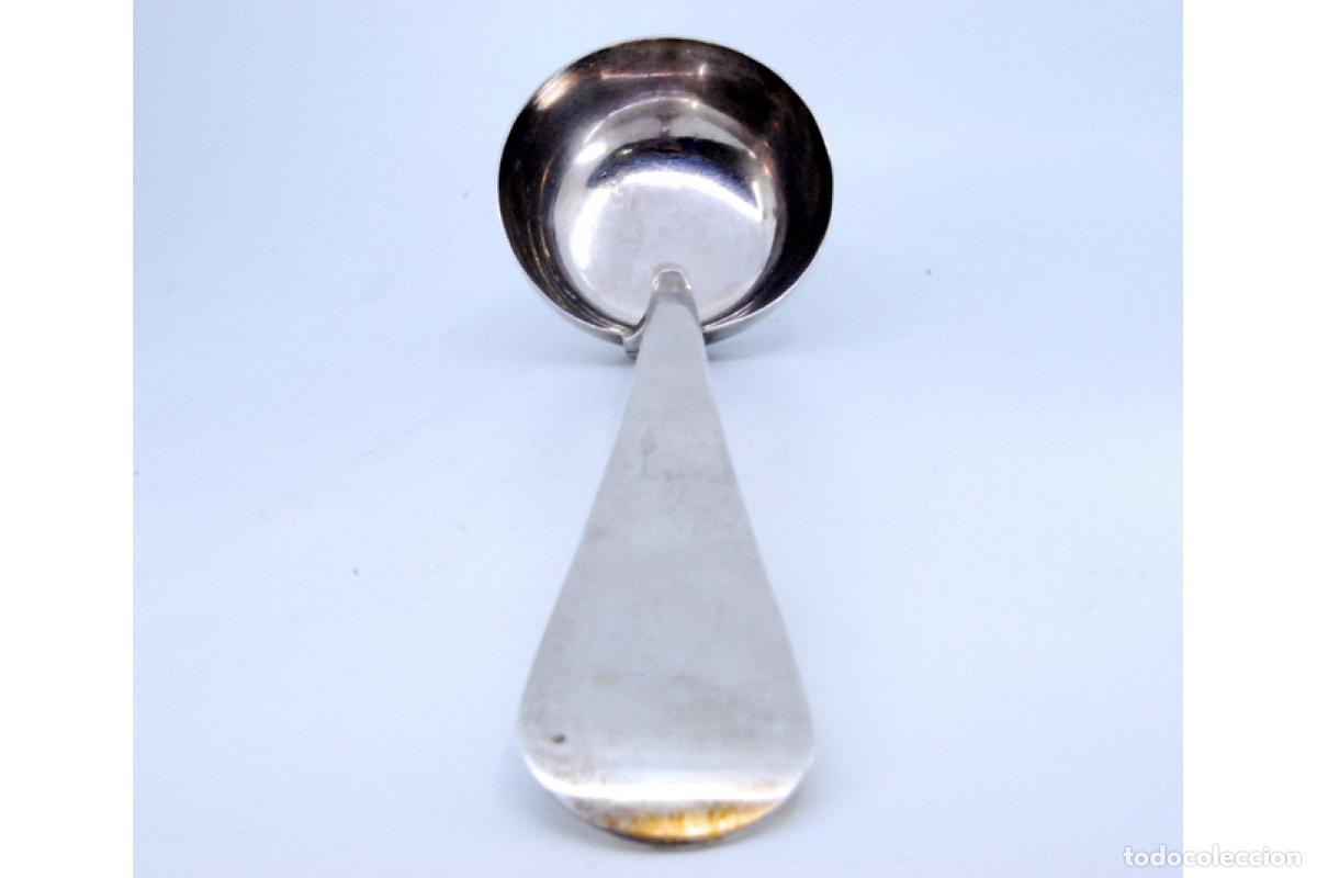 Antig&uuml;edades: Cuchar&oacute;n de sopa de plata - Foto 2