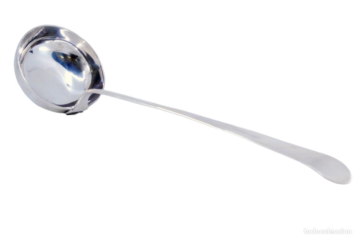 Antiguidades: Cuchar&oacute;n de sopa de plata