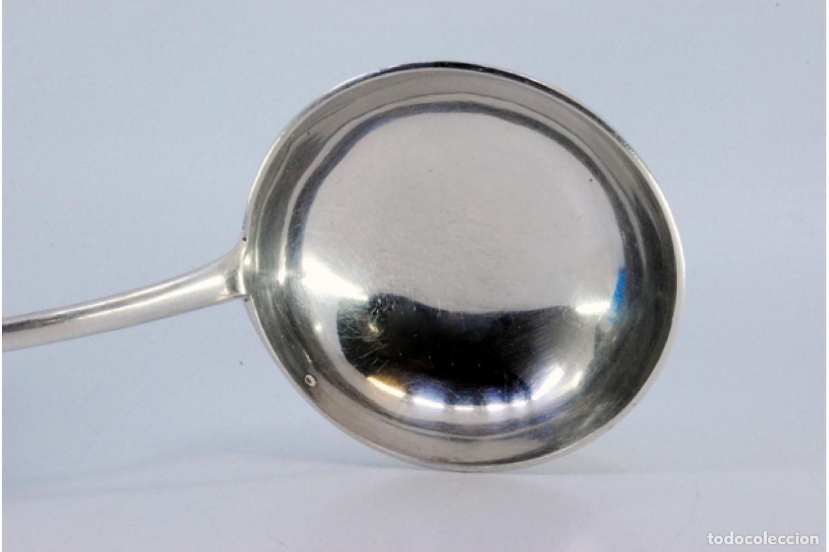 Antig&uuml;edades: Cuchar&oacute;n de sopa de plata - Foto 3