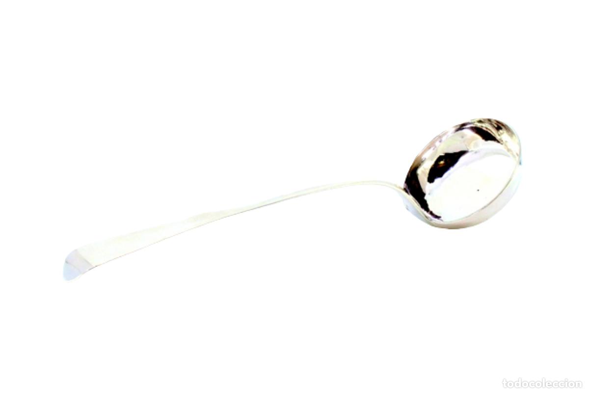 Antiquit&eacute;s: Cuchar&oacute;n de plata para poncha