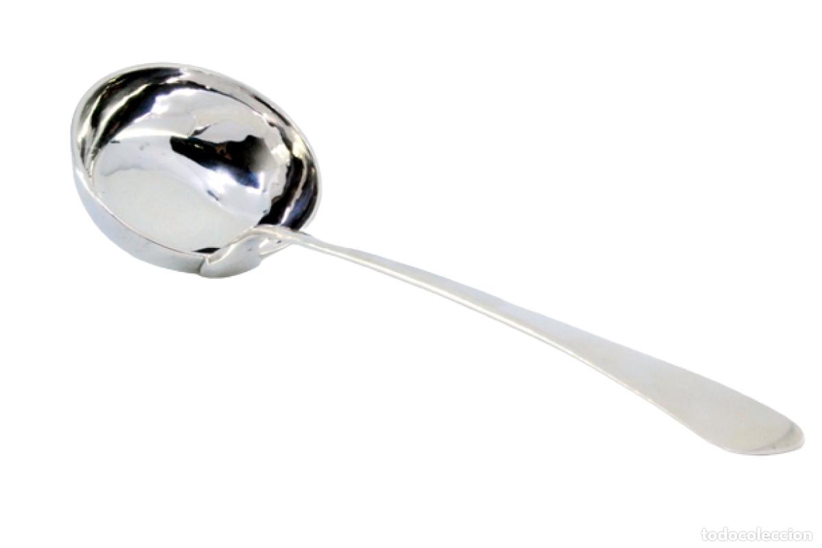 Antiguidades: Cuchar&oacute;n de sopa de plata