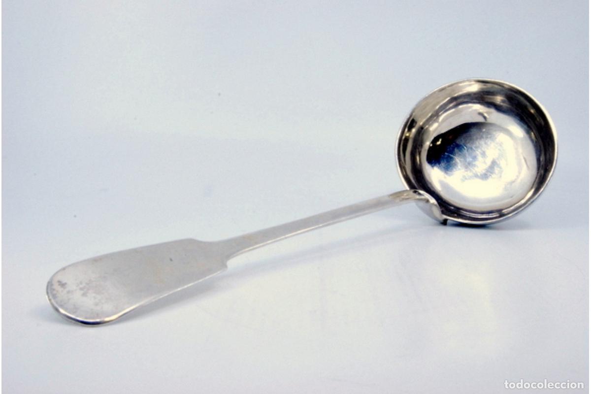 Antig&uuml;edades: Cuchar&oacute;n de sopa de plata - Foto 2