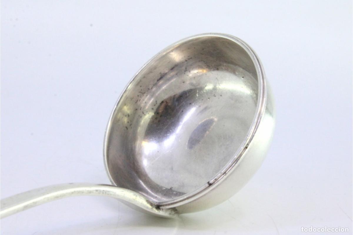 Antig&uuml;edades: Cuchar&oacute;n de sopa de plata - Foto 3