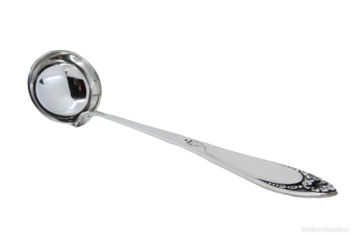 Antiguidades: Cuchar&oacute;n de sopa de plata