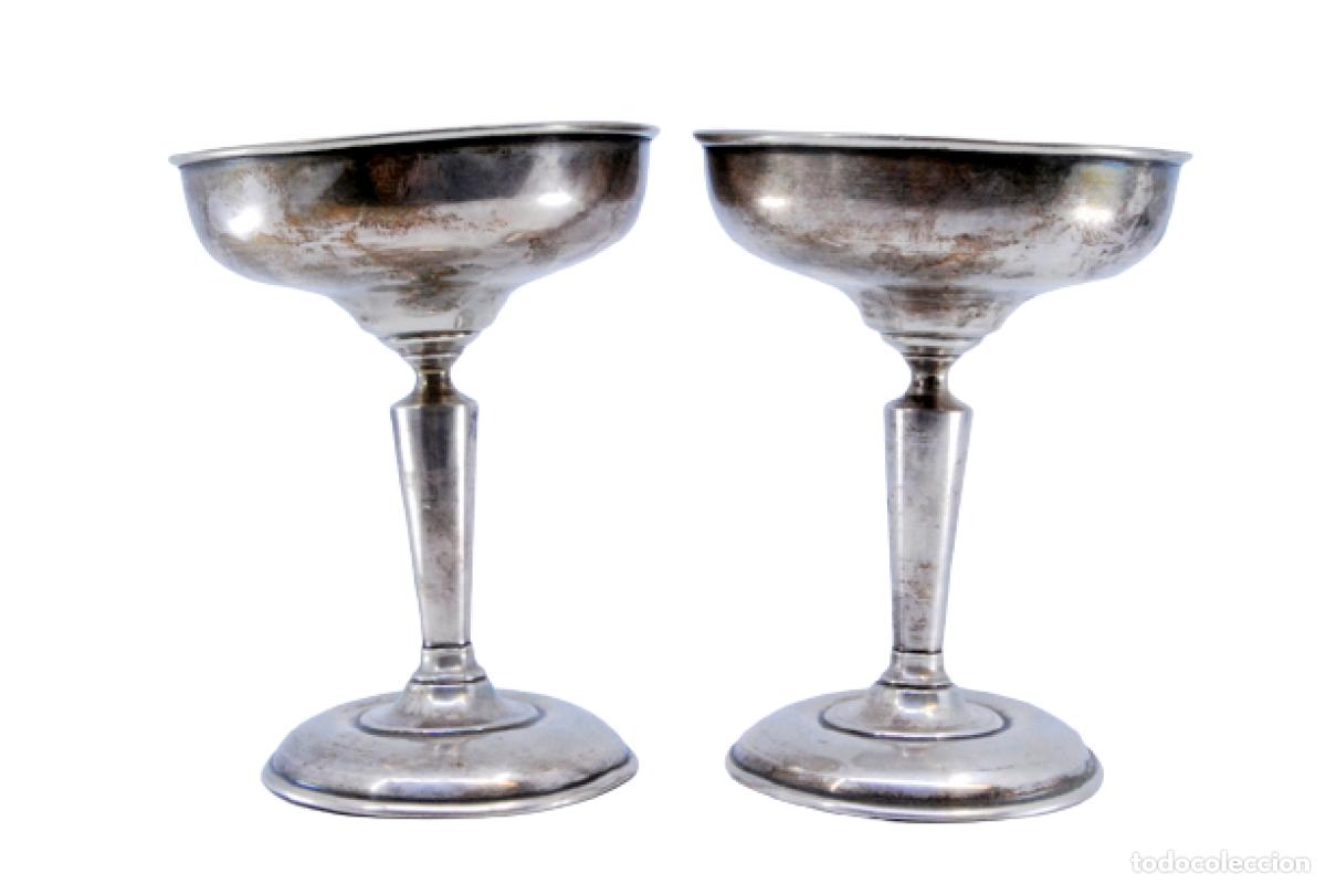 Antiquit&eacute;s: Copas de champ&aacute;n de plata