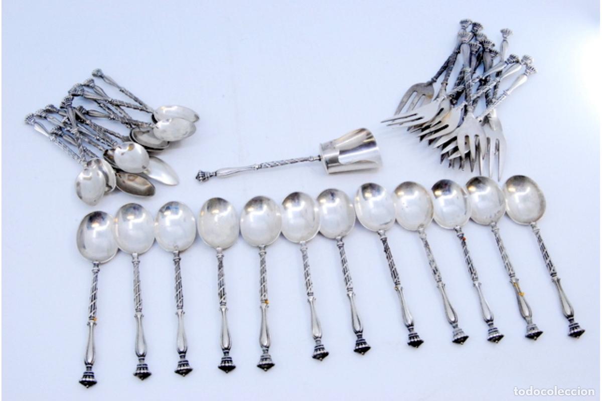Antig&uuml;edades: Juego de 37 piezas de cuberter&iacute;a de plata. - Foto 11