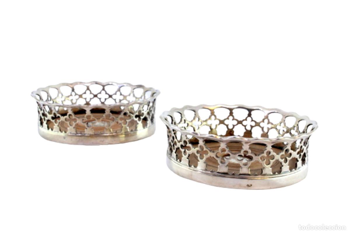 Antiques: Juego de posavasos de platas