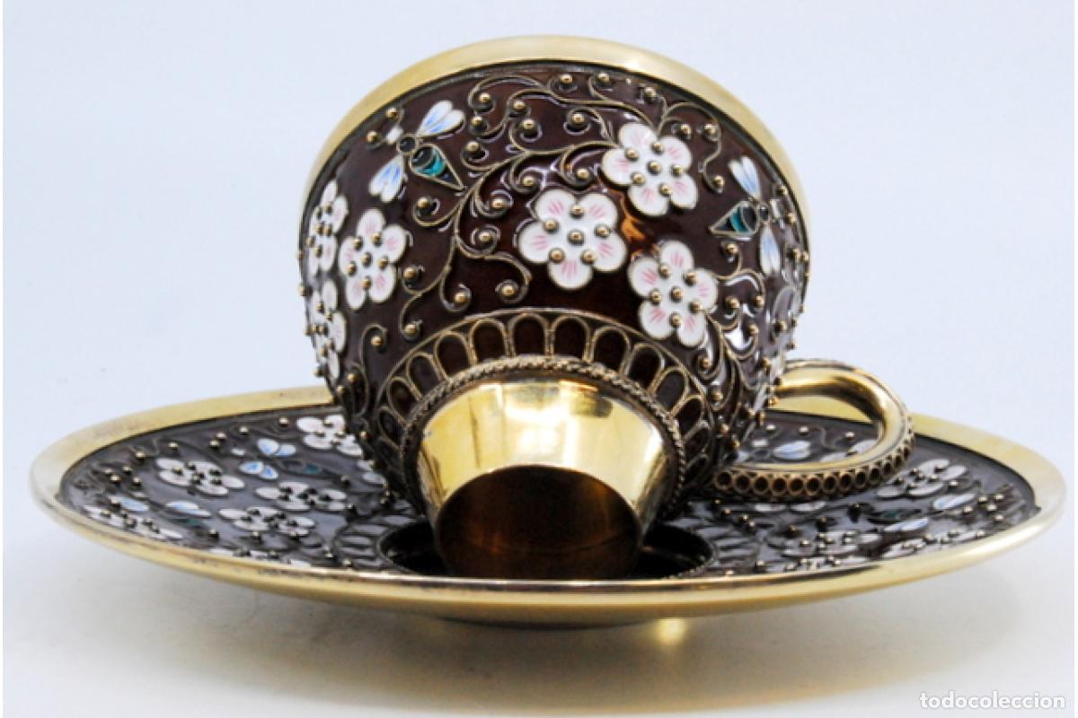 Antig&uuml;edades: Taza y platillo, de plata. - Foto 5