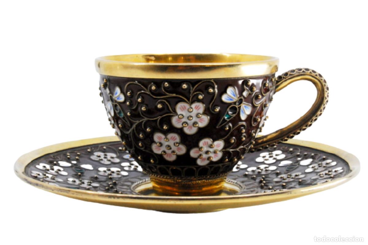 Antig&uuml;edades: Taza y platillo, de plata. - Foto 1