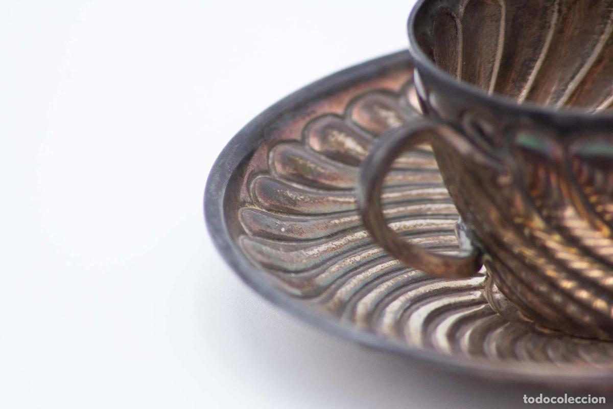 Antig&uuml;edades: Taza y platillo de caf&eacute;, de plata. - Foto 3