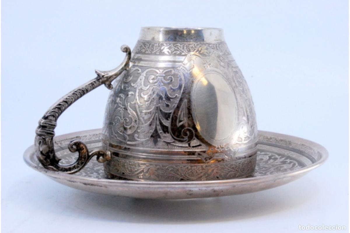 Antig&uuml;edades: Taza y platillo, de plata. - Foto 7