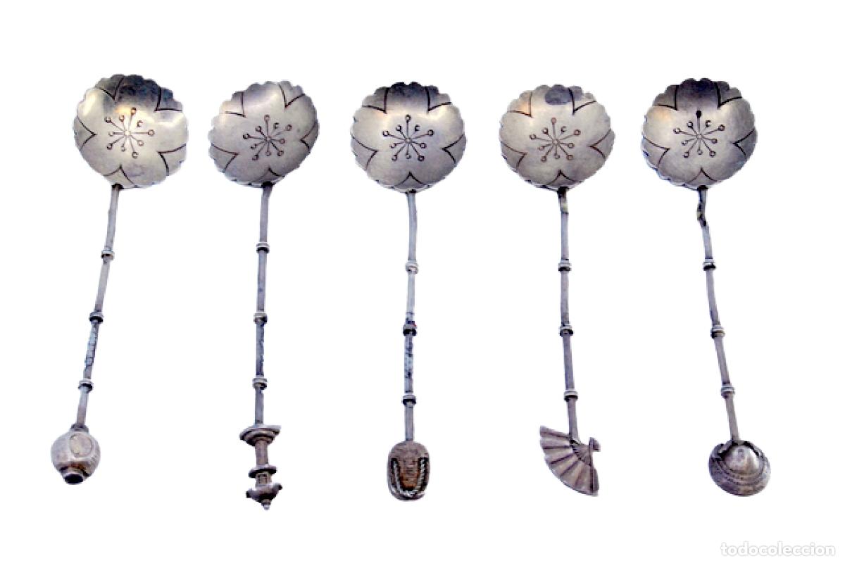 Antiguidades: Juego de 5 cucharillas de plata