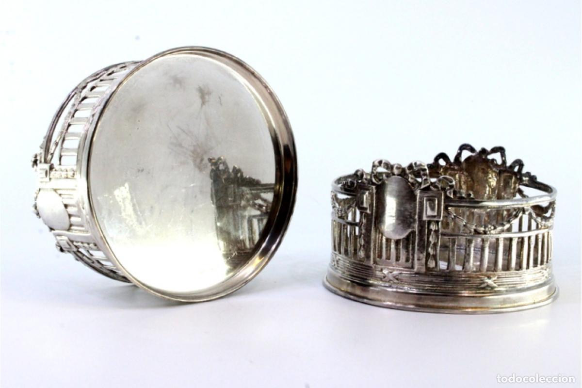 Antig&uuml;edades: 2 bases de botellas de platas - Foto 6