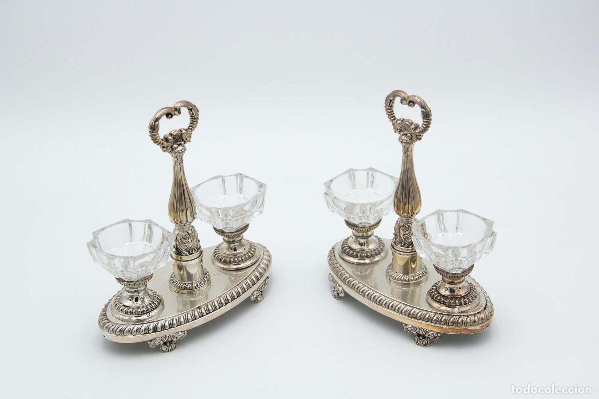 Antiques: 2 pares de saleros y pimenteros, en plata