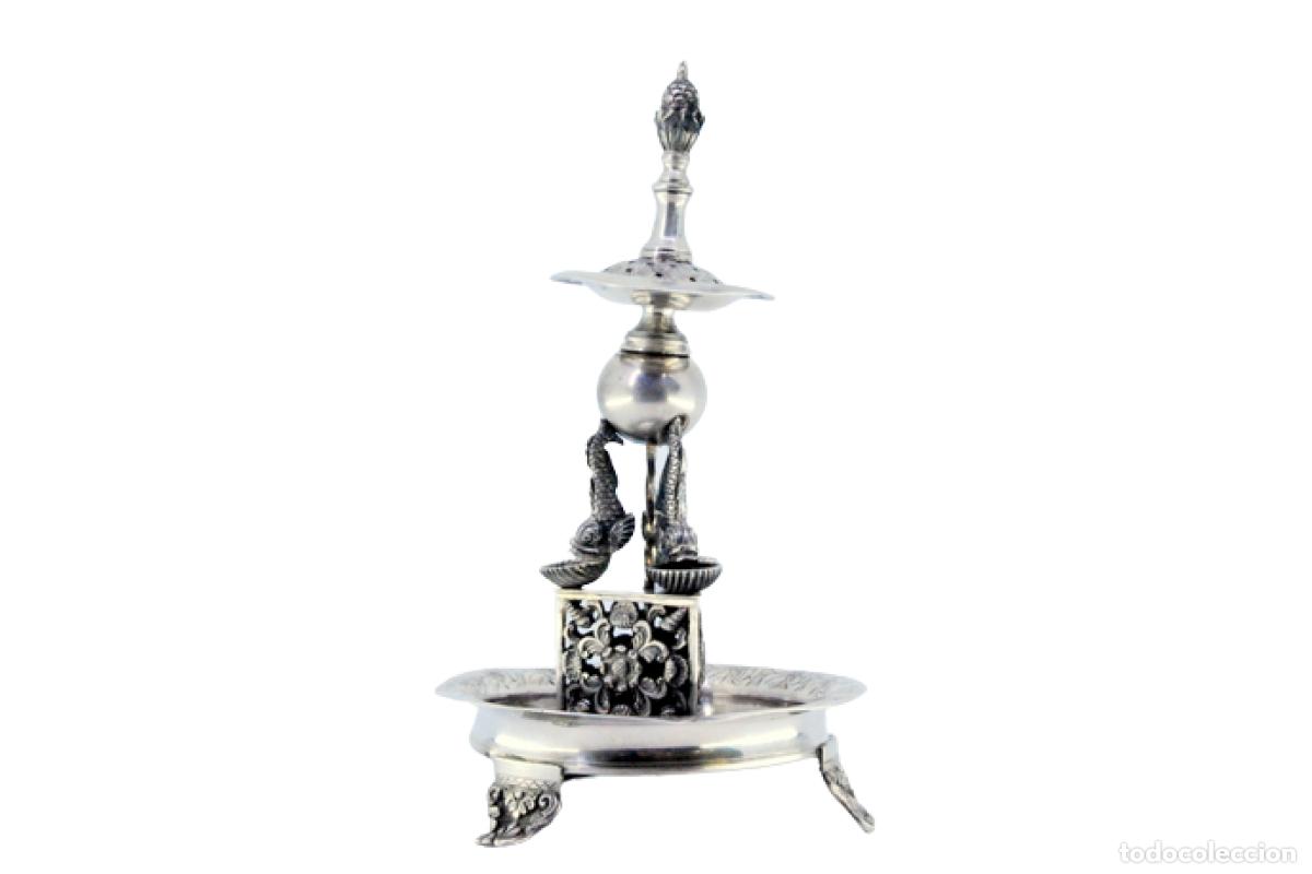 Antiques: Soporte de plata para palillos de dientes - Fuente con peces