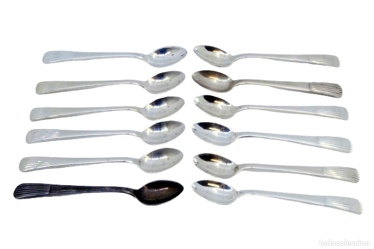 Antig&uuml;edades: Juego de 12 cucharillas de caf&eacute; de plata
