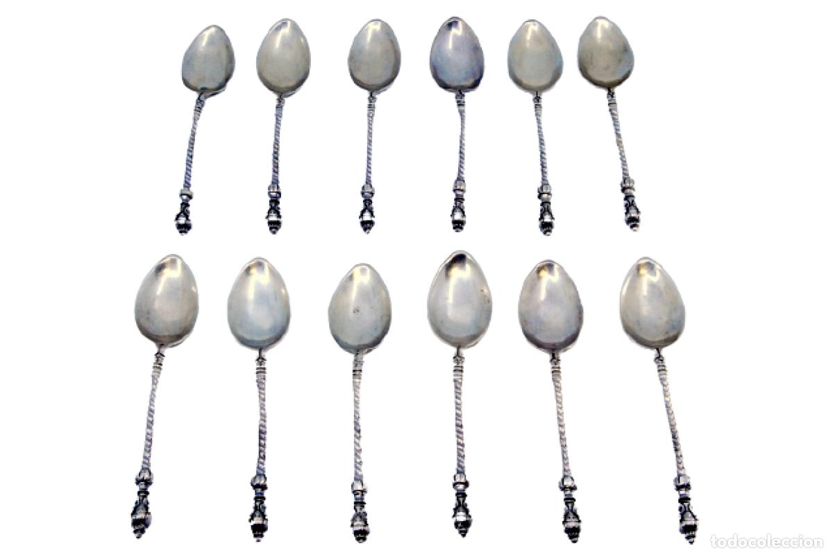 Antig&uuml;edades: Juego de 12 cucharillas de caf&eacute; de plata - Diosas