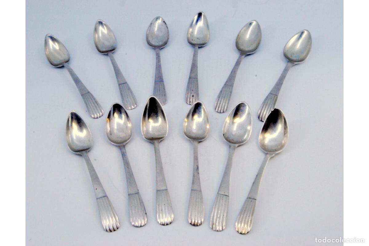 Antig&uuml;edades: Juego de 12 cucharillas de plata - Foto 2