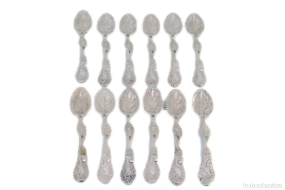 Antig&uuml;edades: Juego de 12 cucharillas de plata - Foto 1