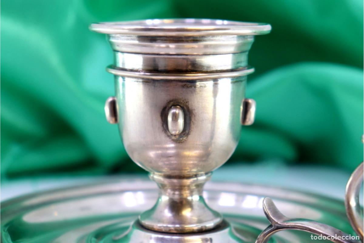 Antig&uuml;edades: Candelabro de mano, en plata - Foto 2