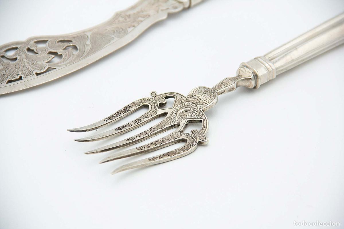 Antig&uuml;edades: Cuchillo y tenedor para pescado, de plata. - Foto 3