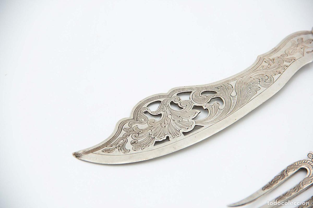 Antig&uuml;edades: Cuchillo y tenedor para pescado, de plata. - Foto 5