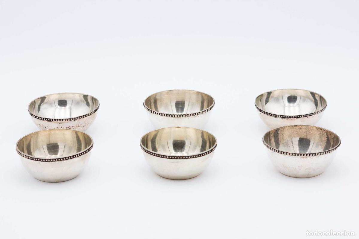 Antig&uuml;edades: Juego de 6 vasos de lavabo de platas.