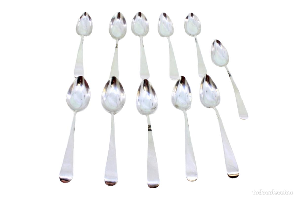 Antig&uuml;edades: Juego de 11 cucharillas de plata - Foto 1