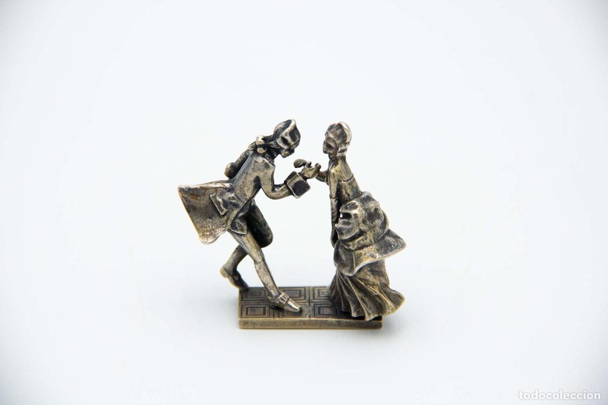 Antig&uuml;edades: Estatuillas de bailarinas, en plata. - Foto 1