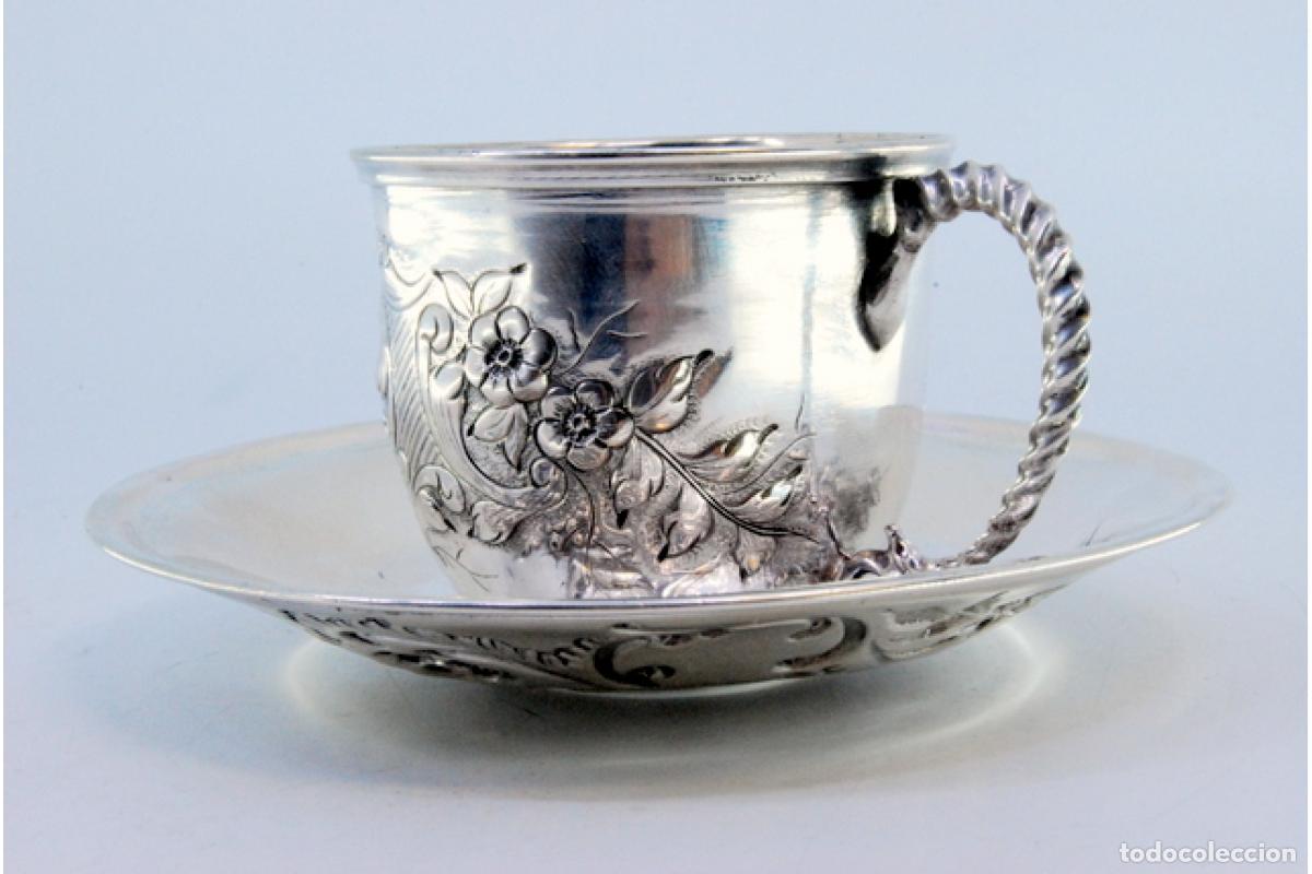Antig&uuml;edades: Taza y platillo de plata. - Foto 5