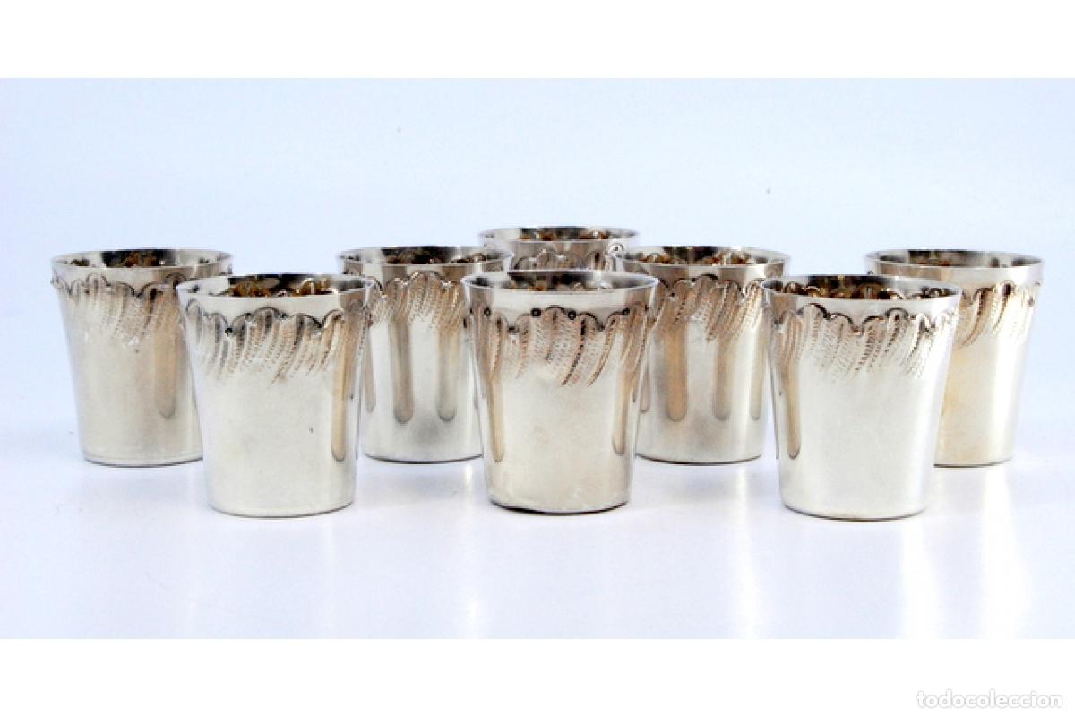 Antig&uuml;edades: Juego de 8 copas de licor de plata - Foto 4