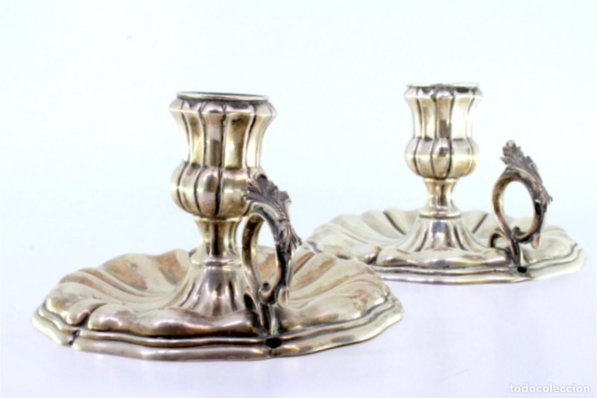 Antig&uuml;edades: Juego de candelabros de mano, de plata. - Foto 4