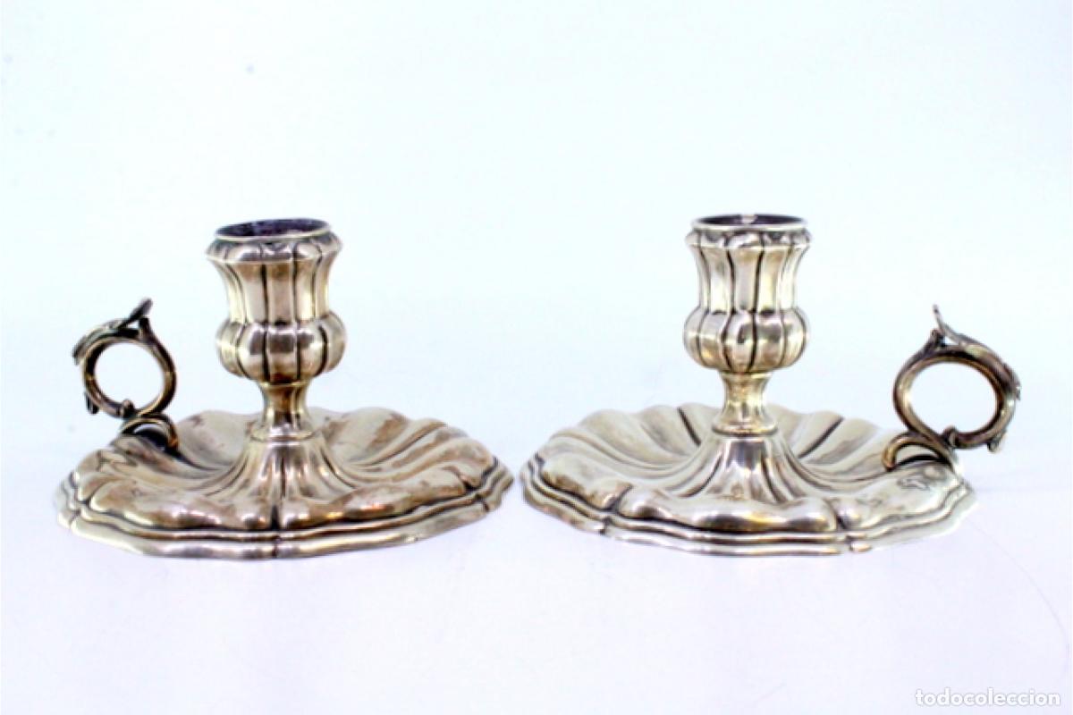 Antig&uuml;edades: Juego de candelabros de mano, de plata. - Foto 6