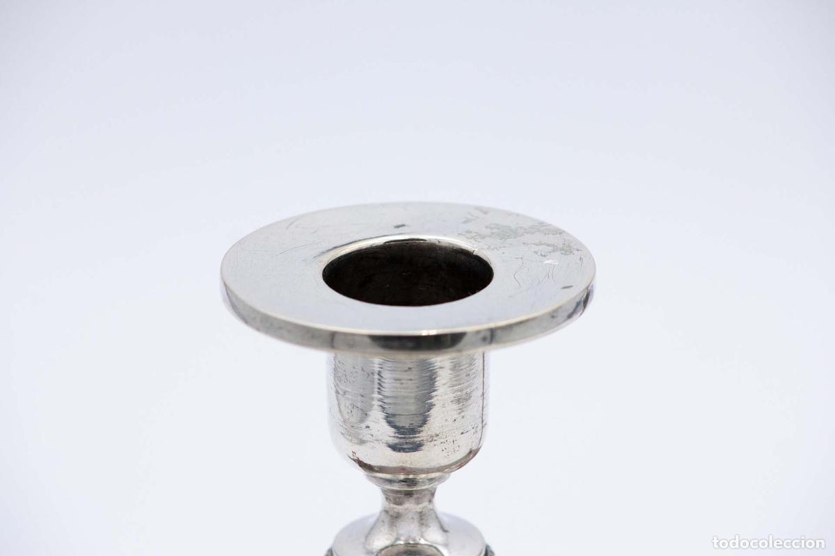 Antig&uuml;edades: Par de candelabros de plata - Foto 2