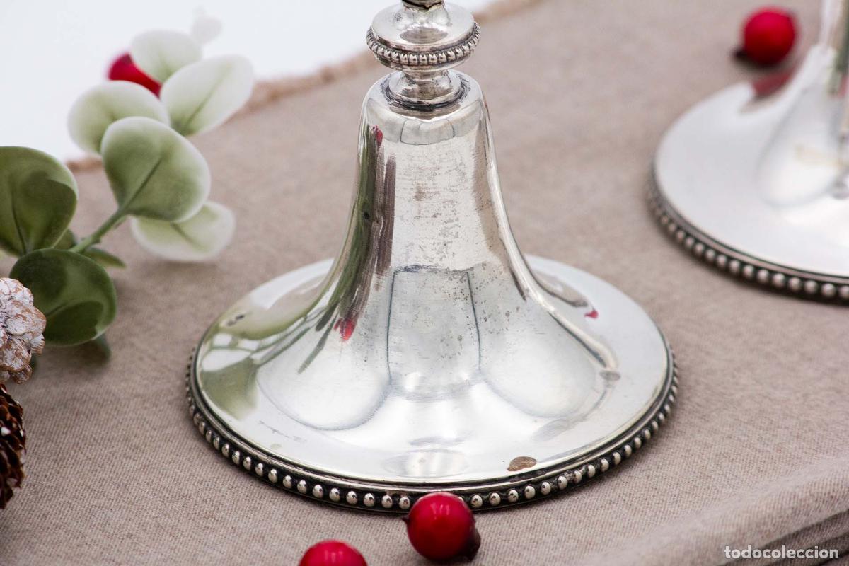 Antig&uuml;edades: Par de candelabros de plata - Foto 4