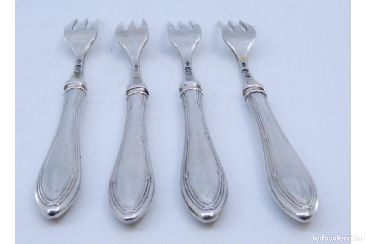 Antig&uuml;edades: Juego de 4 tenedores de plata - Foto 9