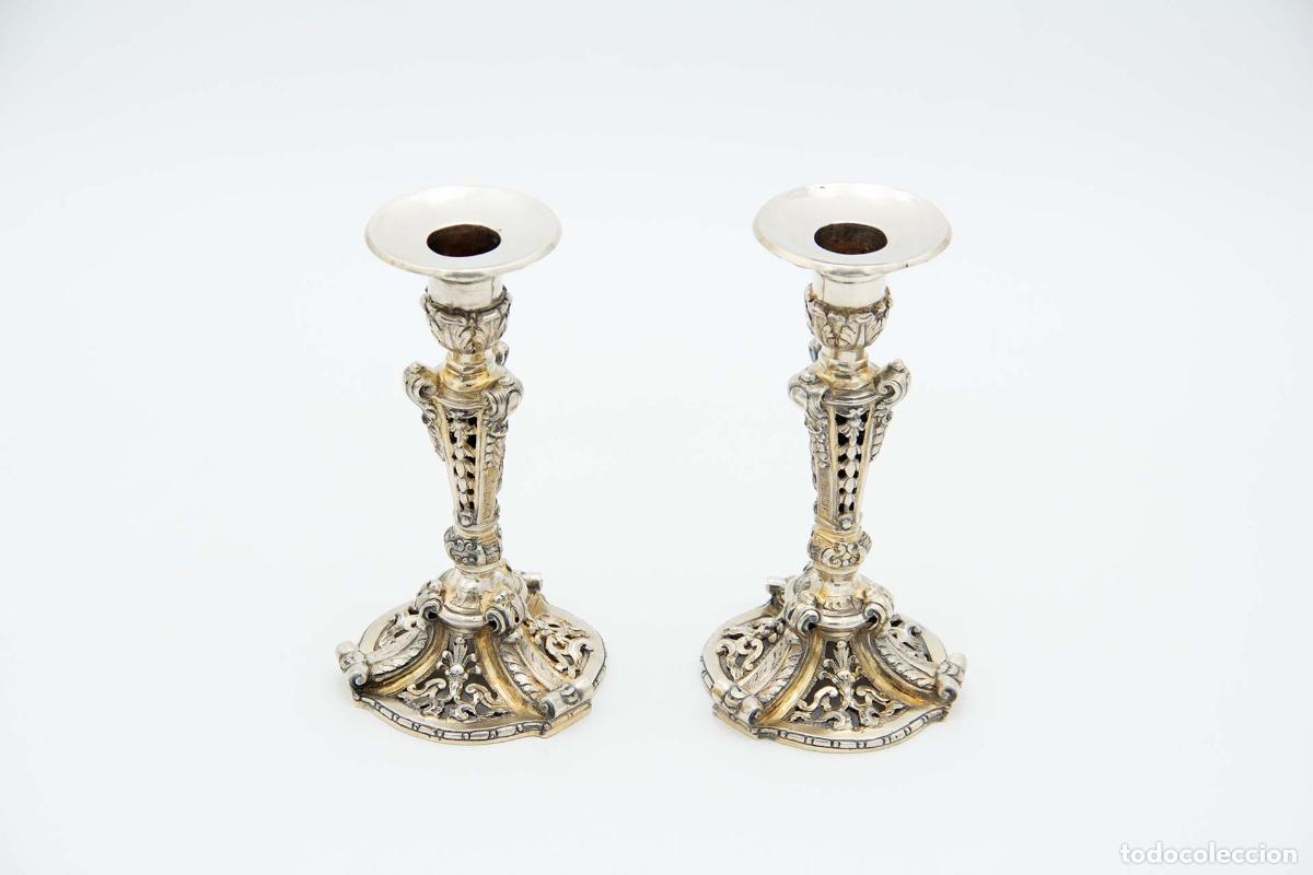 Antig&uuml;edades: Par de candelabros de plata - Foto 1
