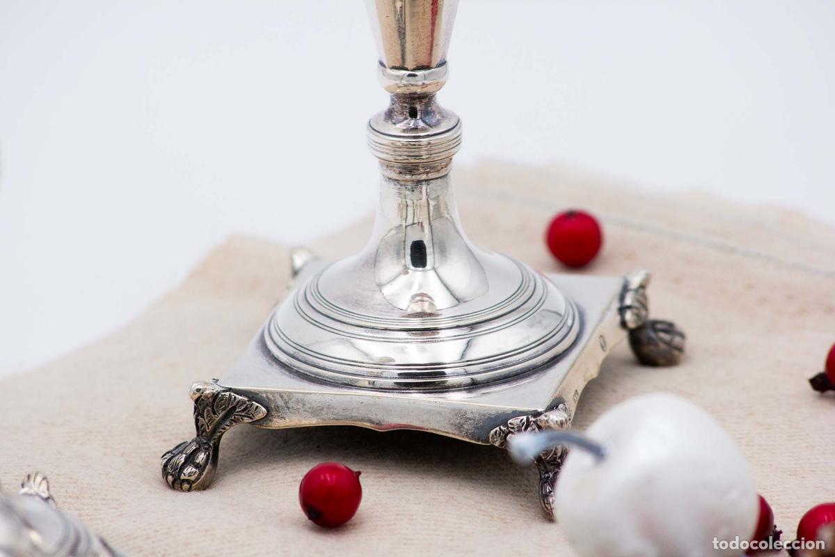 Antig&uuml;edades: Par de candelabros de plata - Foto 3