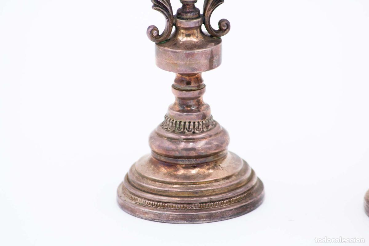 Antig&uuml;edades: Par de candelabros de plata - Foto 3