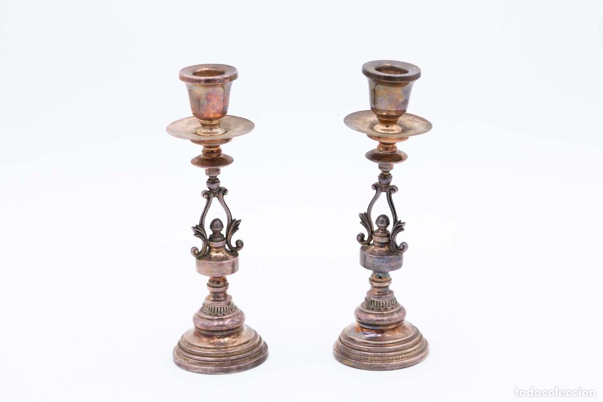 Antig&uuml;edades: Par de candelabros de plata - Foto 1