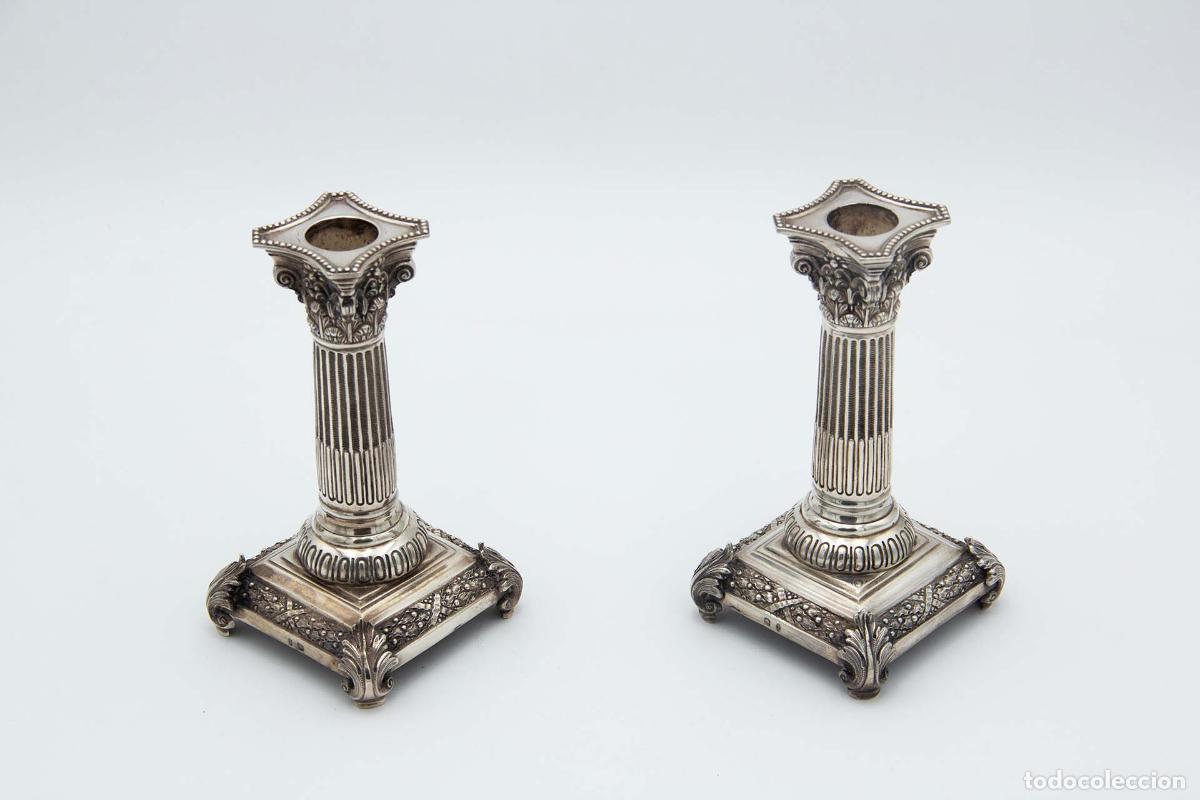 Antig&uuml;edades: Par de candelabros de plata - Foto 1
