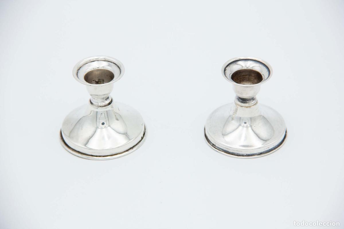 Antig&uuml;edades: Par de candelabros de plata - Foto 1