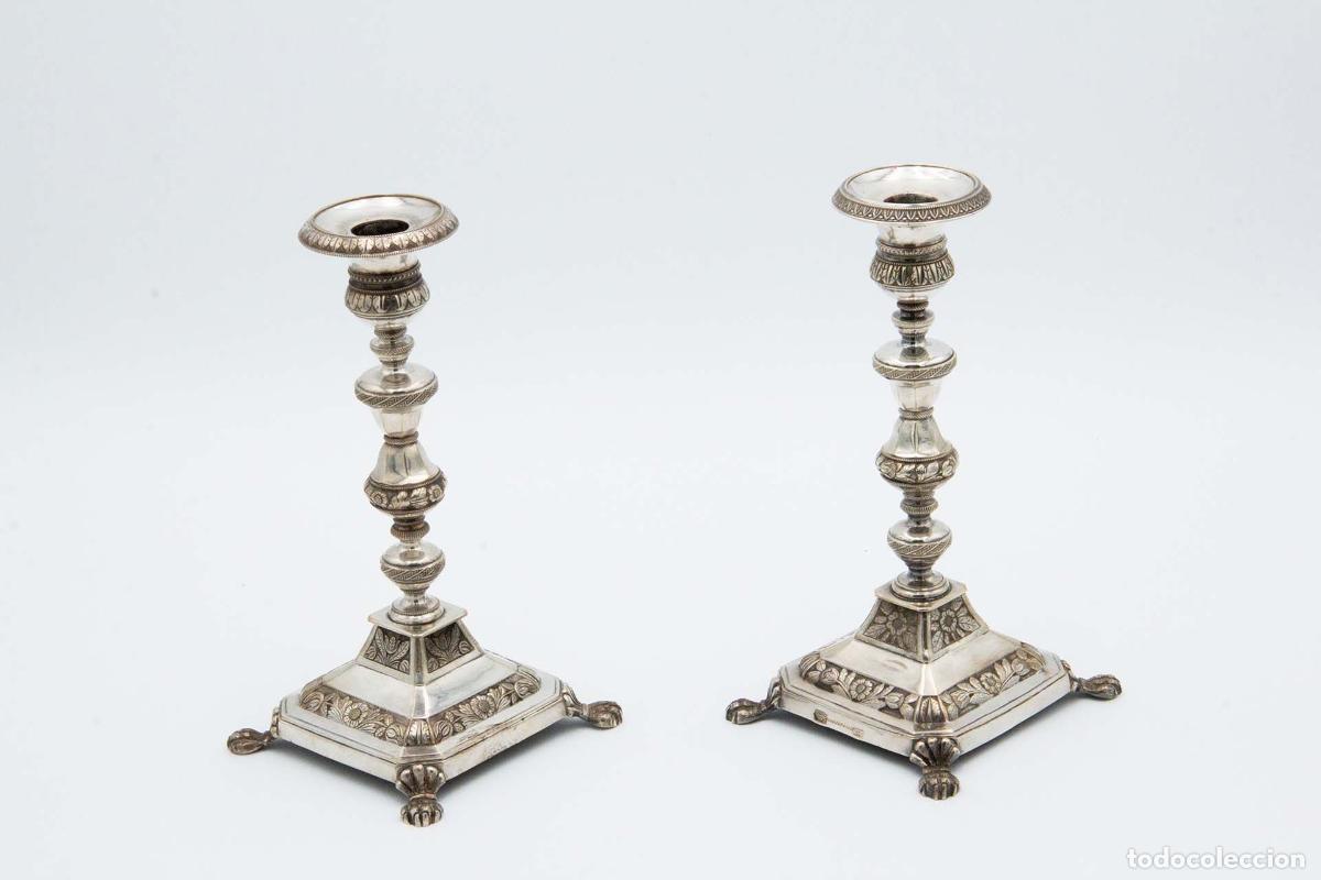 Antig&uuml;edades: Par de candelabros de plata - Foto 1